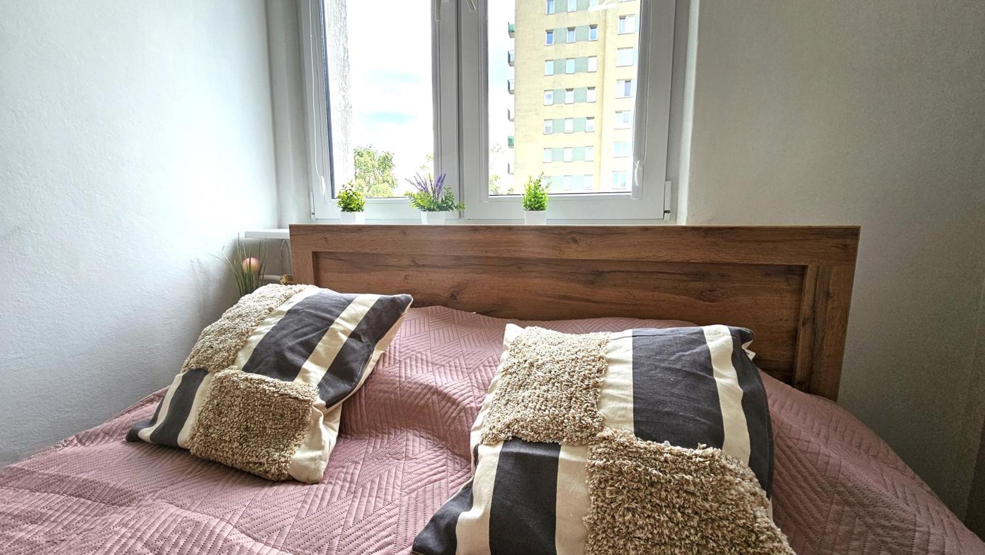 Metro Brodno Appartement *